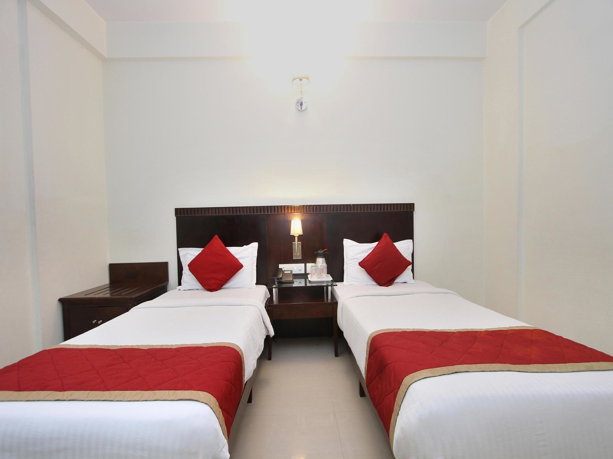 Oyo 435 Hotel Amshi International Bangalore Exterior foto